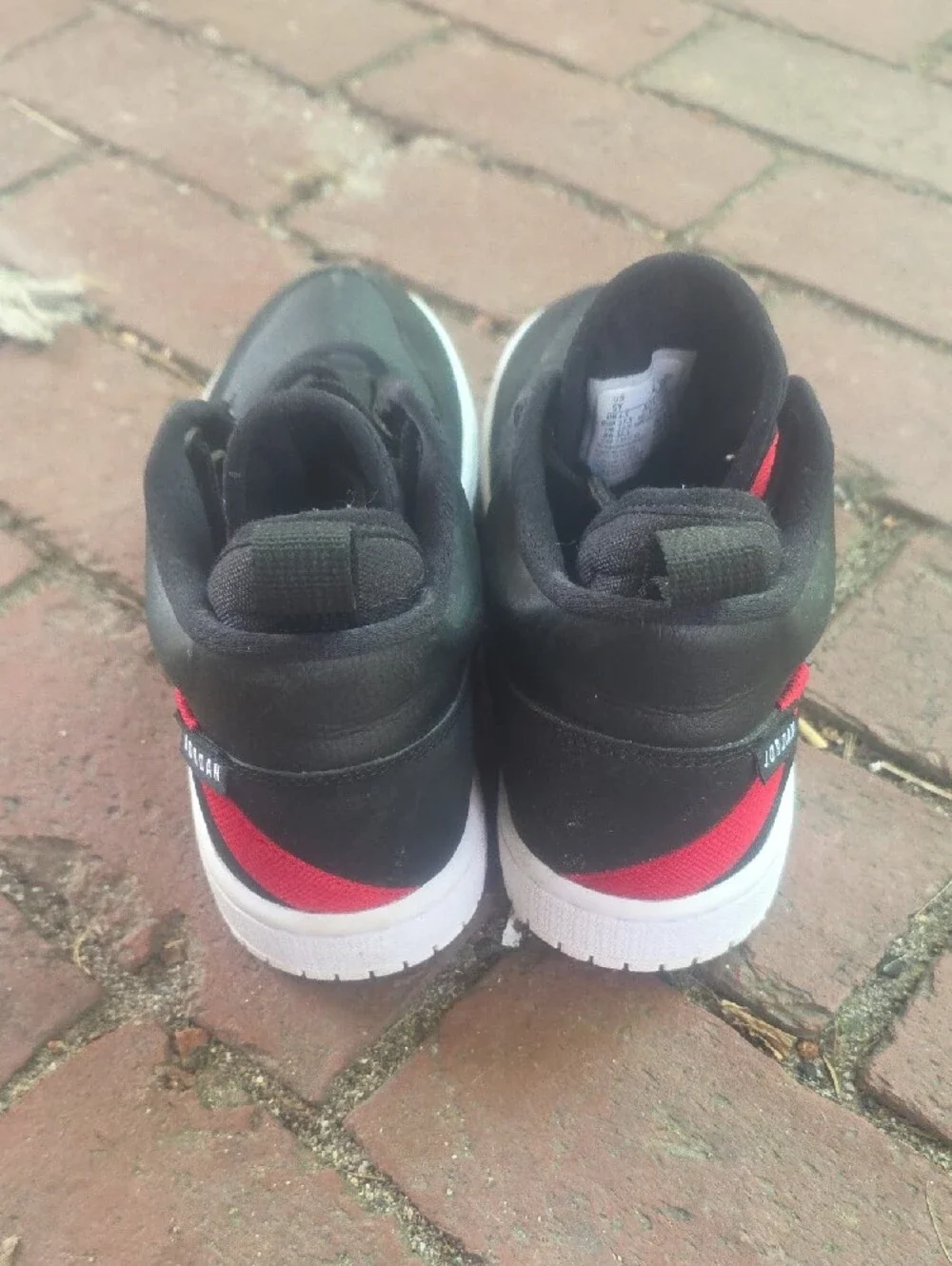 Nike Jordan Fadeaway Youth Sneakers - Leather - Y Size 5